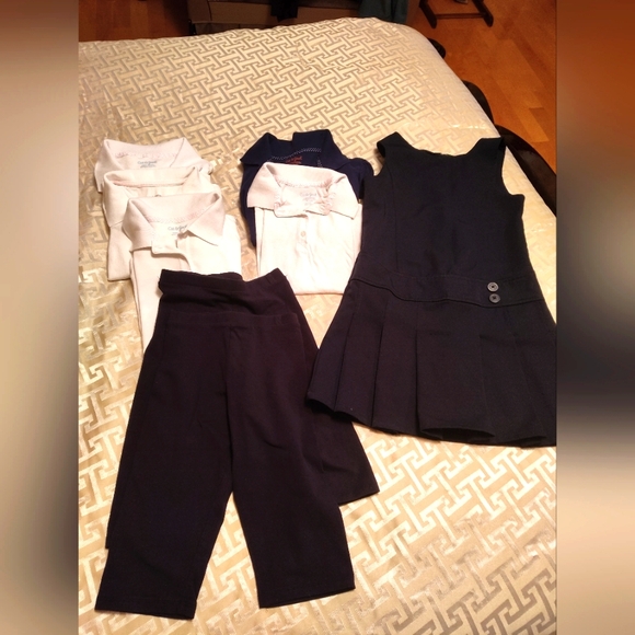 Girl's size 7/8 Navy Blue and white school uniform - Picture 1 of 12